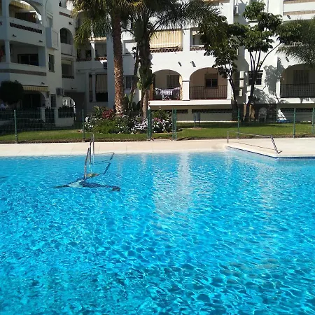 Apartamento Con Piscina Y Terraza Junto A La Playa Apartment *