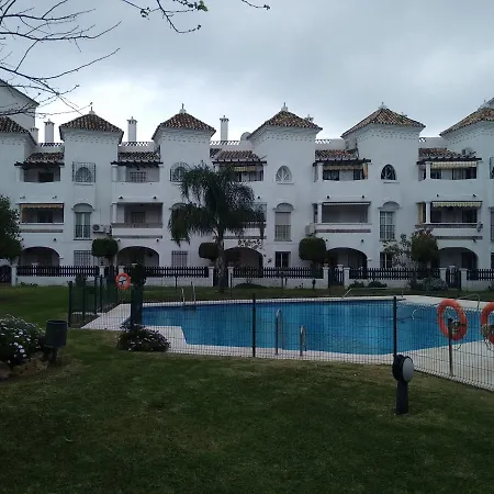 Apartamento Con Piscina Y Terraza Junto A La Playa Apartment *