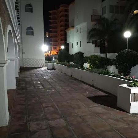 Apartment Apartamento Con Piscina Y Terraza Junto A La Playa Benalmadena