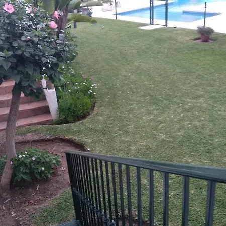 Apartamento Con Piscina Y Terraza Junto A La Playa Apartment *