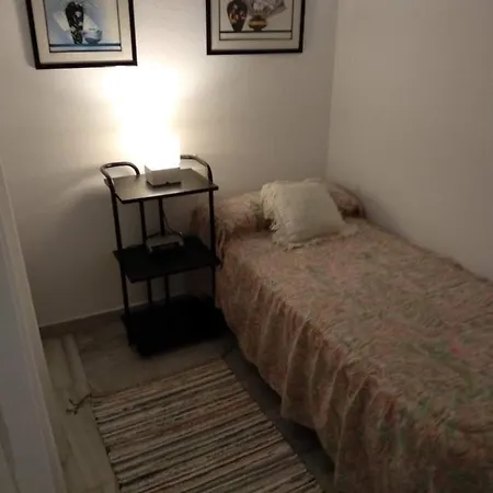Apartamento Con Piscina Y Terraza Junto A La Playa